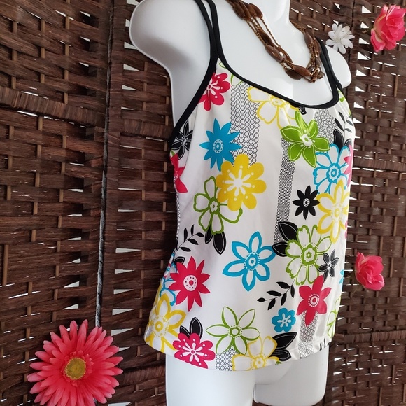 Reebok Swimming Suit top Floral - Picture 3 of 5